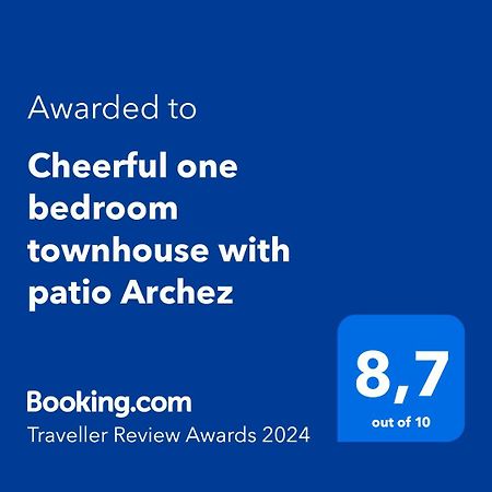 Cheerful One Bedroom Townhouse With Patio Árchez 外观 照片