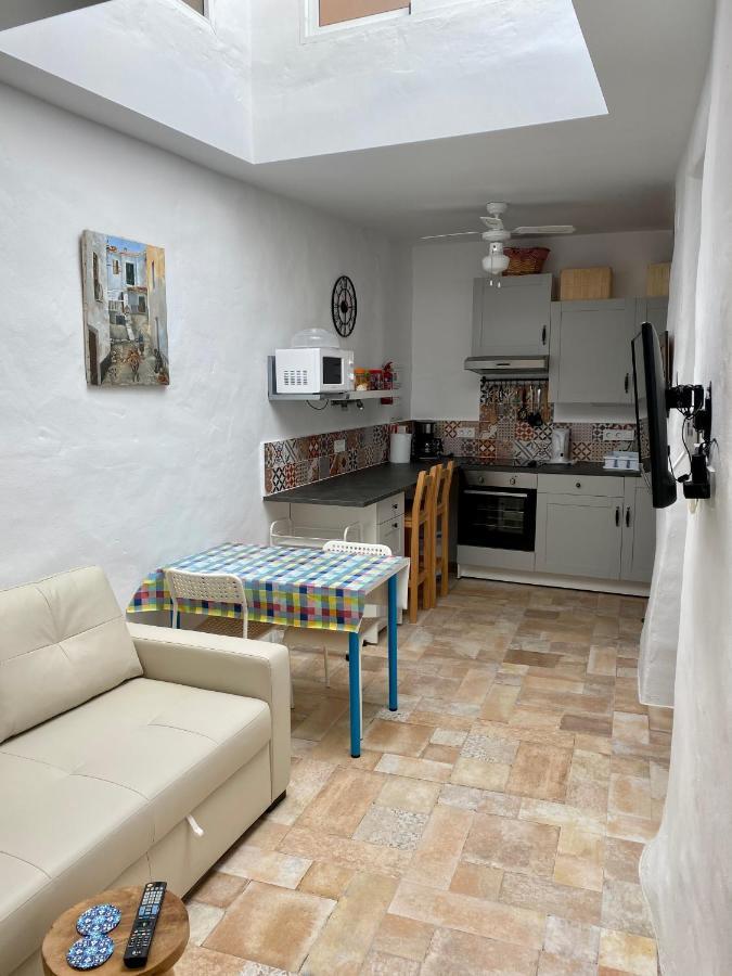 Cheerful One Bedroom Townhouse With Patio Árchez 外观 照片