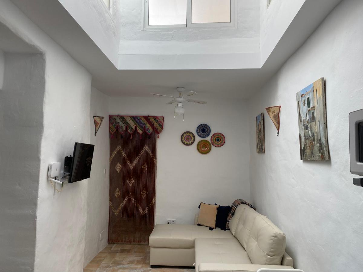Cheerful One Bedroom Townhouse With Patio Árchez 外观 照片