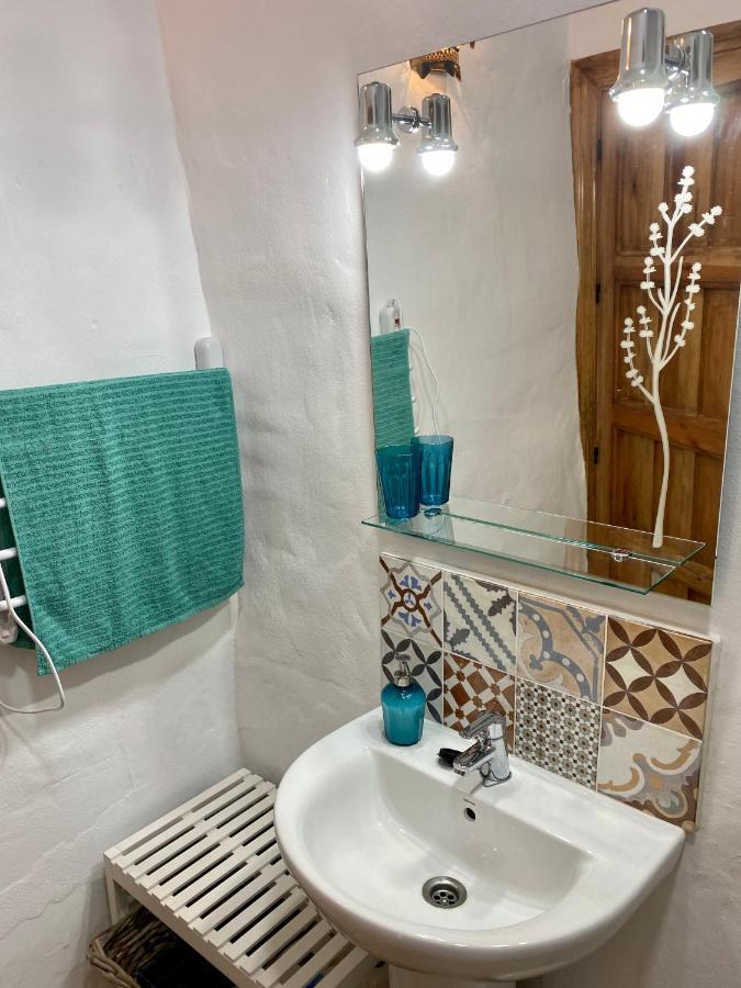 Cheerful One Bedroom Townhouse With Patio Árchez 外观 照片